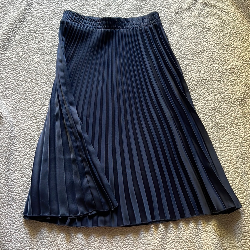 H&M Long Blue Pleated Skirt